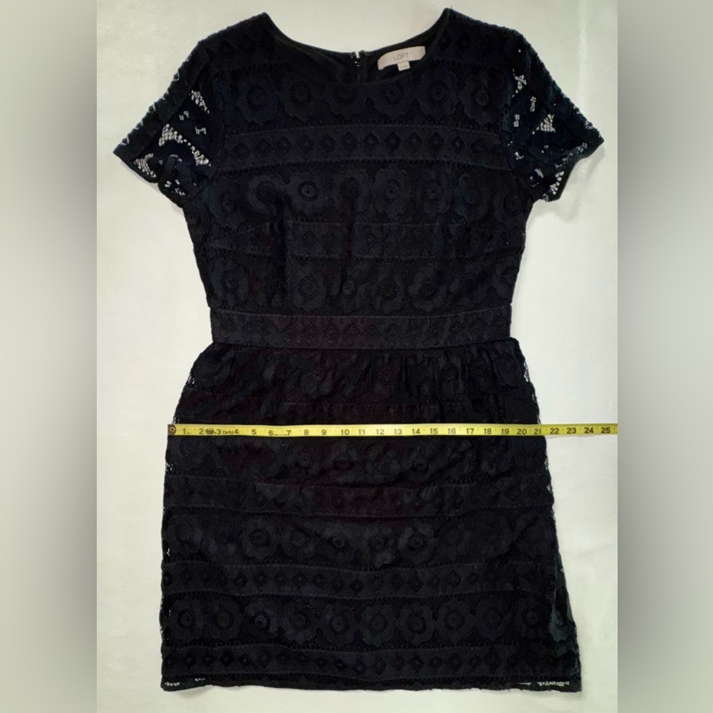 LOFT Classic Black Lace Short Sleeve Lined Dress (10) - Picture 11 of 17